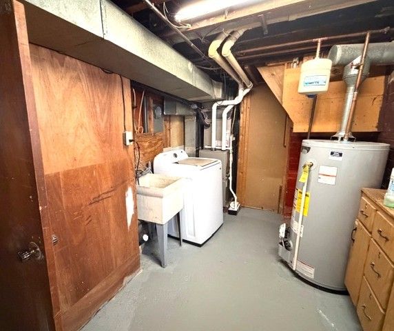 2905 PLUM Street, Erie, PA 16508