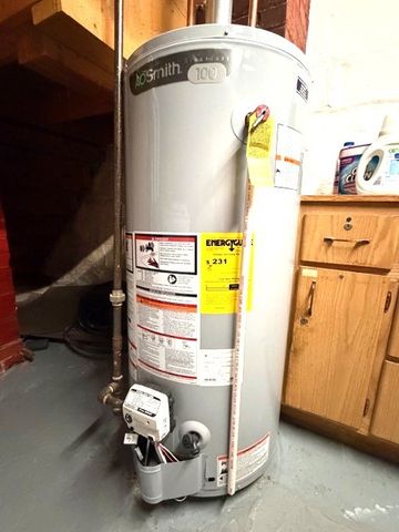 2905 PLUM Street, Erie, PA 16508