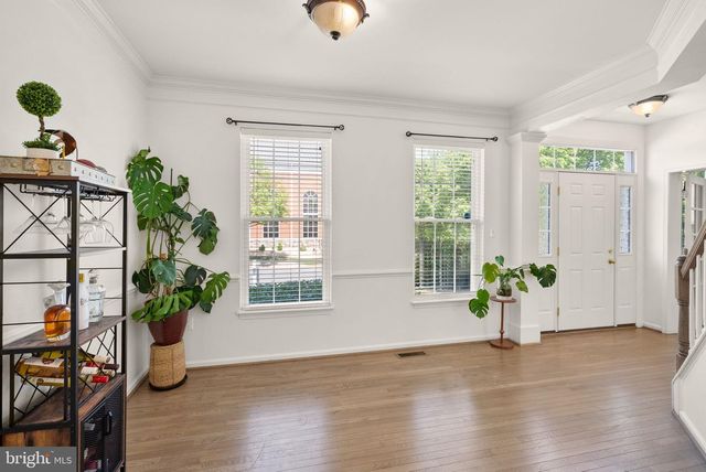 43111 CENTER ST, Chantilly, VA 20152