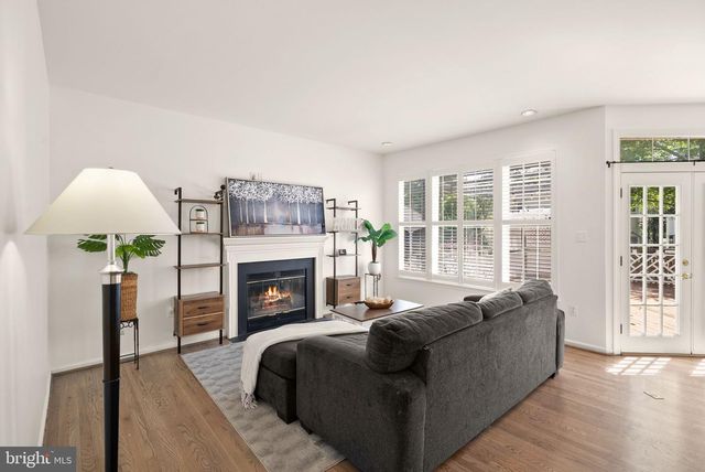 43111 CENTER ST, Chantilly, VA 20152