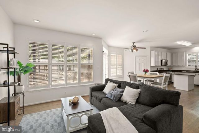 43111 CENTER ST, Chantilly, VA 20152