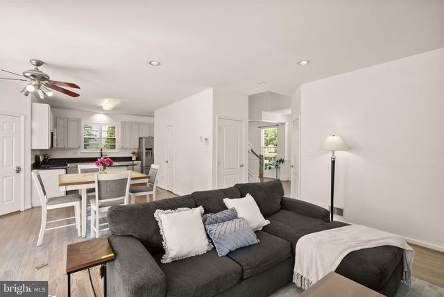 43111 CENTER ST, Chantilly, VA 20152