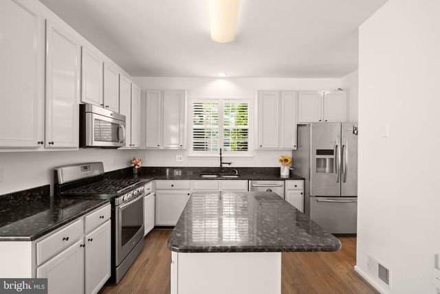 43111 CENTER ST, Chantilly, VA 20152