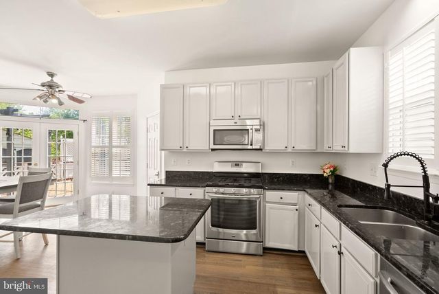 43111 CENTER ST, Chantilly, VA 20152