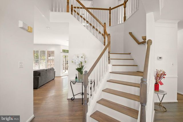 43111 CENTER ST, Chantilly, VA 20152