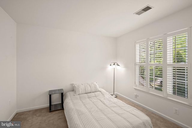 43111 CENTER ST, Chantilly, VA 20152