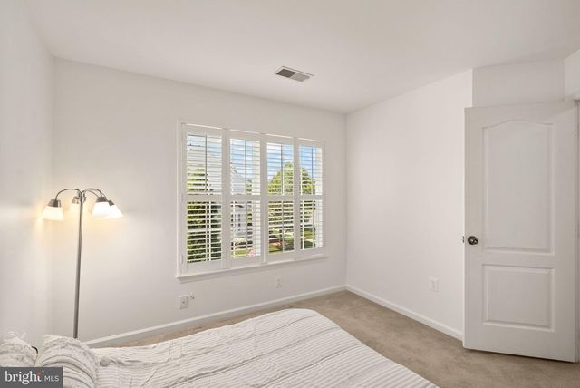 43111 CENTER ST, Chantilly, VA 20152