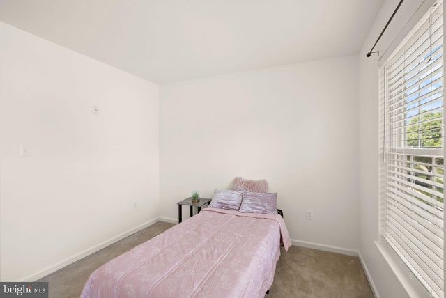 43111 CENTER ST, Chantilly, VA 20152