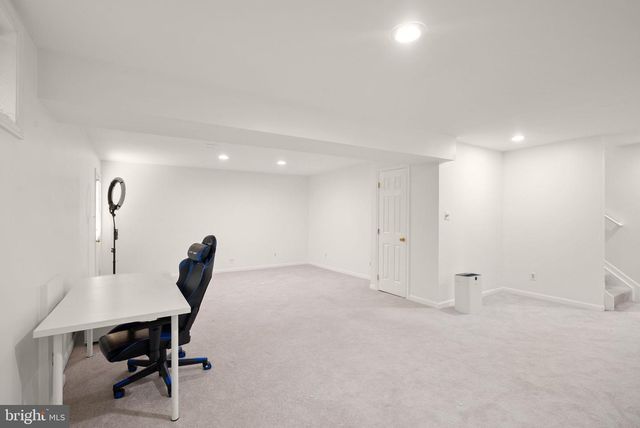 43111 CENTER ST, Chantilly, VA 20152