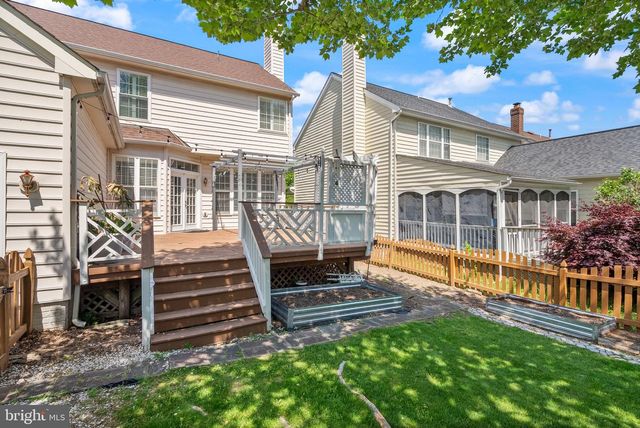 43111 CENTER ST, Chantilly, VA 20152