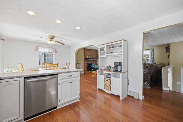 38 Vernon Avenue, Rochester, NH 03867