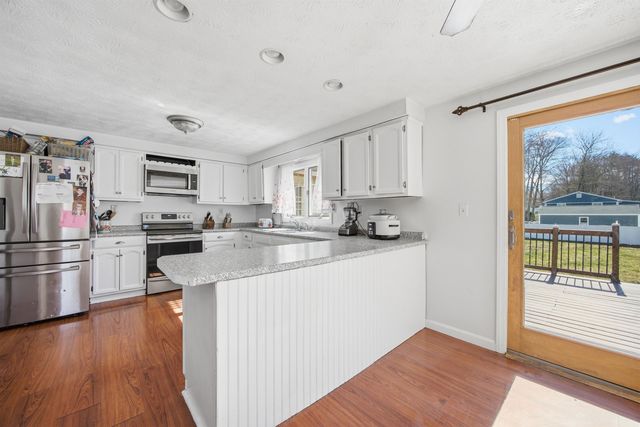 38 Vernon Avenue, Rochester, NH 03867