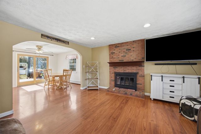 38 Vernon Avenue, Rochester, NH 03867