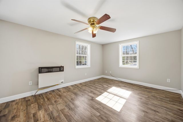 38 Vernon Avenue, Rochester, NH 03867