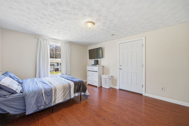 38 Vernon Avenue, Rochester, NH 03867