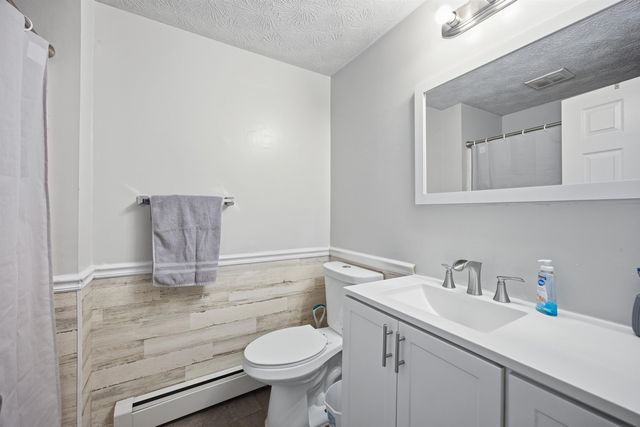 38 Vernon Avenue, Rochester, NH 03867