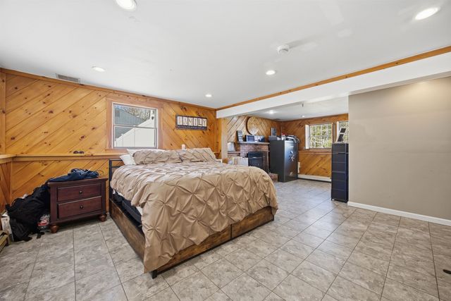 38 Vernon Avenue, Rochester, NH 03867