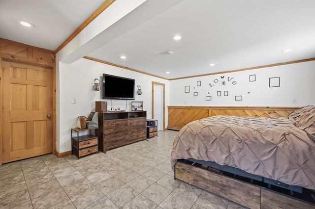 38 Vernon Avenue, Rochester, NH 03867