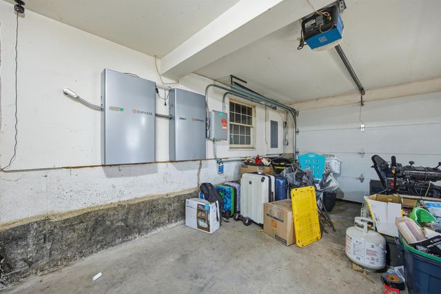 38 Vernon Avenue, Rochester, NH 03867