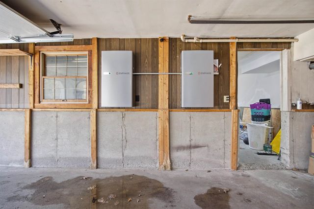 38 Vernon Avenue, Rochester, NH 03867