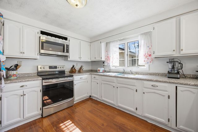 38 Vernon Avenue, Rochester, NH 03867