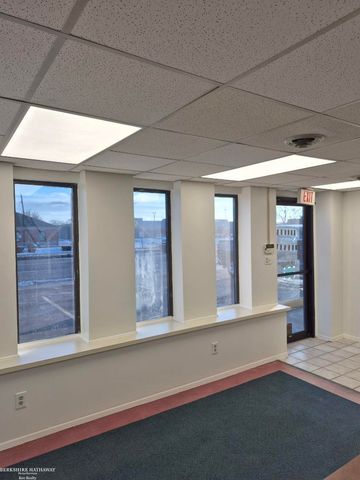 16149 E 10 Mile Rd Street, Eastpointe, MI 48021