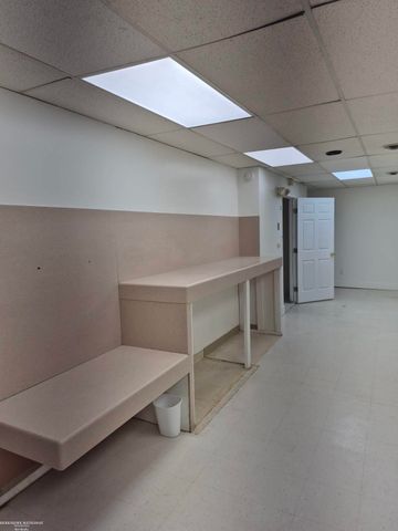 16149 E 10 Mile Rd Street, Eastpointe, MI 48021