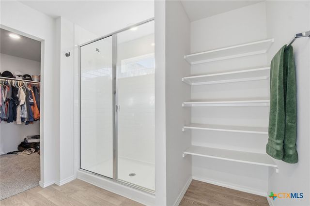 425 Lancebill Drive, Lockhart, TX 78644