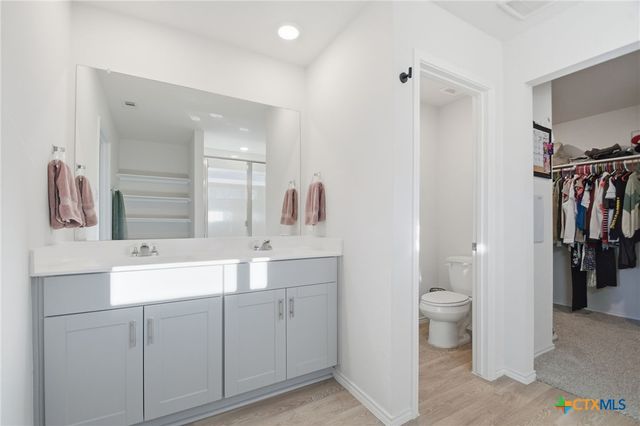 425 Lancebill Drive, Lockhart, TX 78644