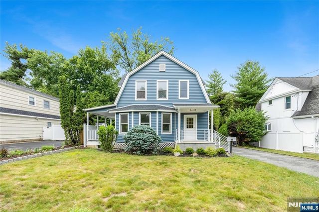 16 Clarke Street, Closter, NJ 07624