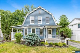16 Clarke Street, Closter, NJ 07624
