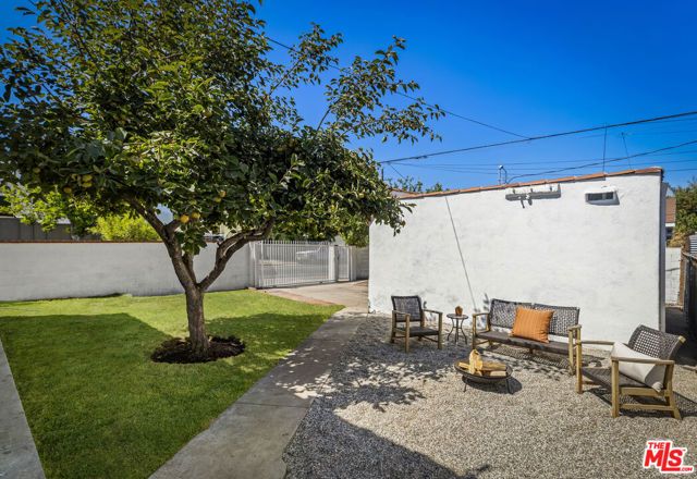 5001 Buchanan Street, Los Angeles, CA 90042