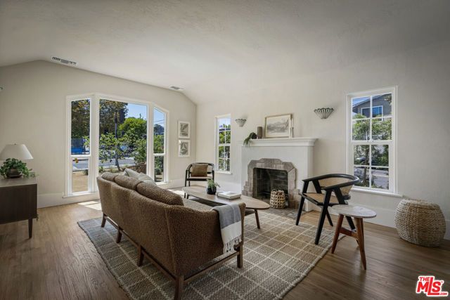 5001 Buchanan Street, Los Angeles, CA 90042