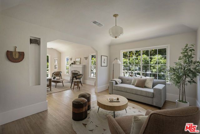 5001 Buchanan Street, Los Angeles, CA 90042