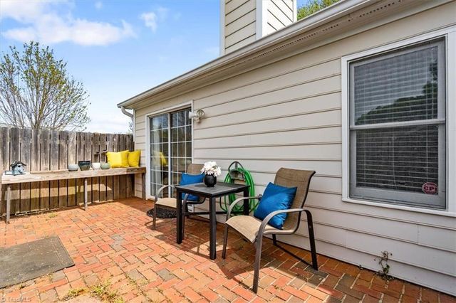 814 Guilford College Road 133, Greensboro, NC 27409