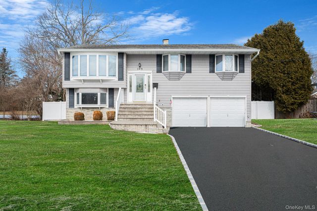 109 Utica Street, Bay Shore, NY 11706