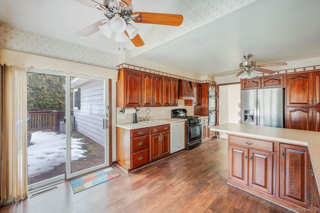 109 Utica Street, Bay Shore, NY 11706