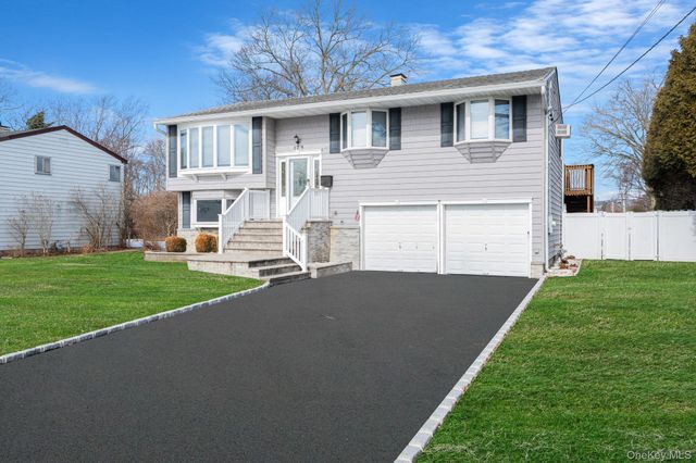 109 Utica Street, Bay Shore, NY 11706