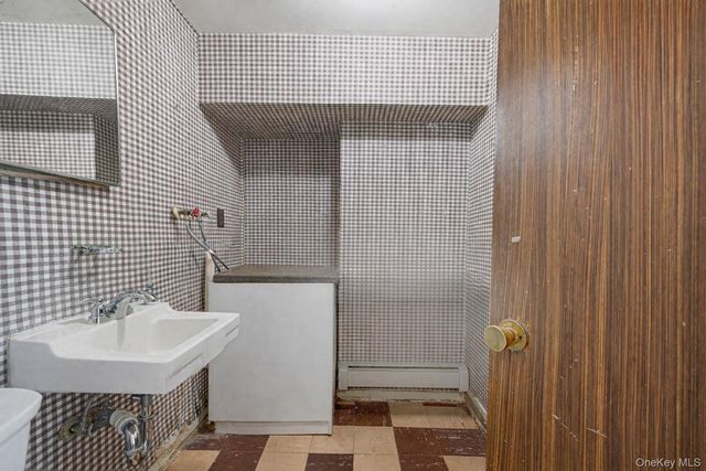 109 Utica Street, Bay Shore, NY 11706