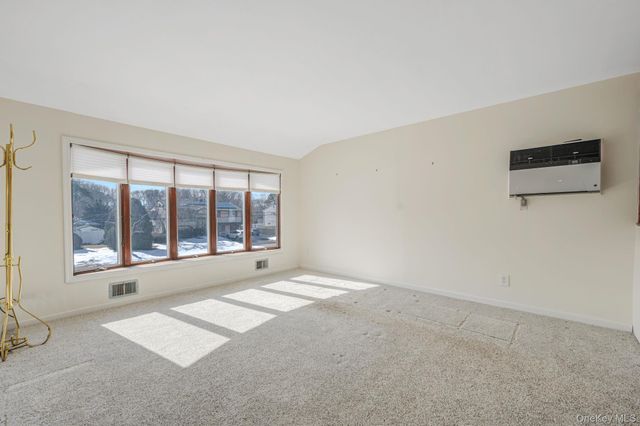 109 Utica Street, Bay Shore, NY 11706