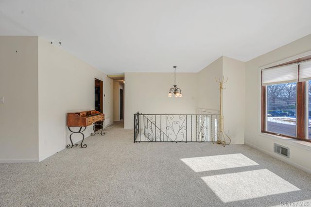 109 Utica Street, Bay Shore, NY 11706