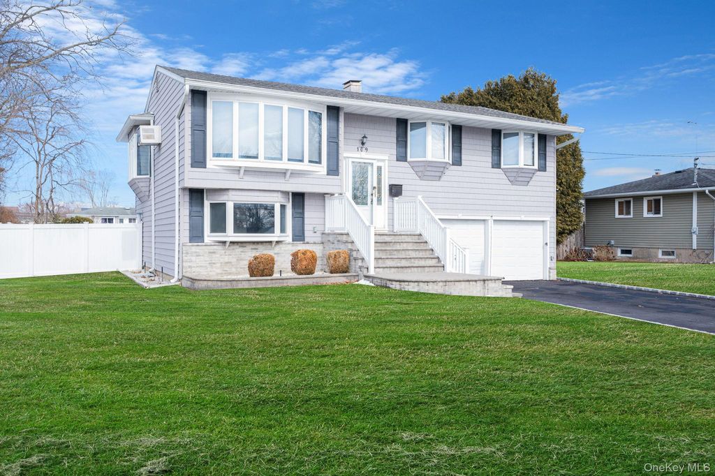109 Utica Street, Bay Shore, NY 11706