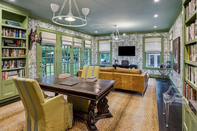 15 Courtlandt Place, Houston, TX 77006