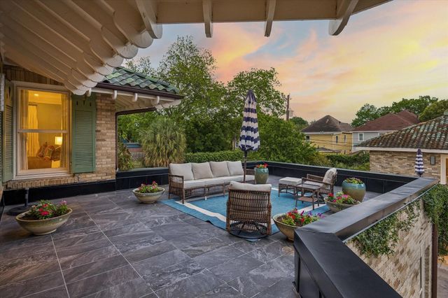15 Courtlandt Place, Houston, TX 77006