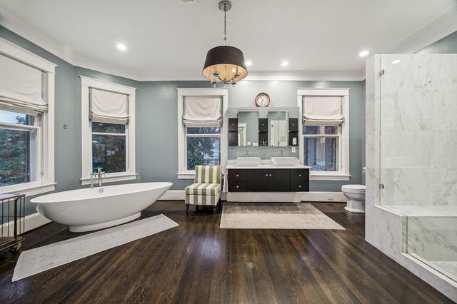 15 Courtlandt Place, Houston, TX 77006