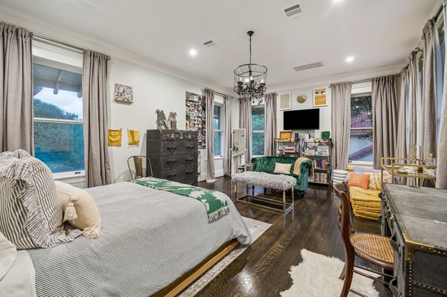 15 Courtlandt Place, Houston, TX 77006