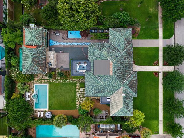 15 Courtlandt Place, Houston, TX 77006