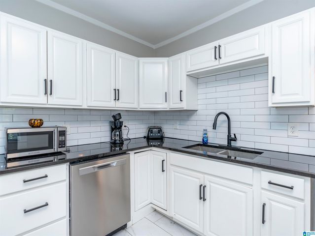 3411 6TH COURT, Birmingham, AL 35222