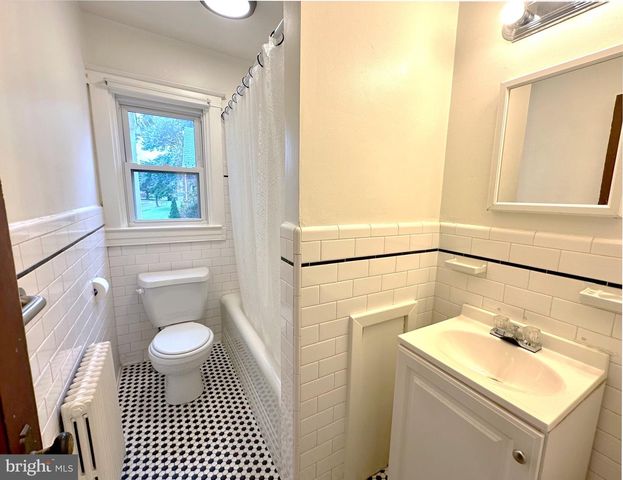 8000 HARFORD RD, Parkville, MD 21234