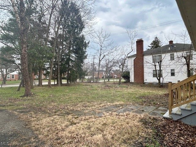 18112 Chagrin Boulevard, Shaker Heights, OH 44122